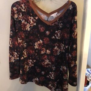 3/$15 Tru Self long sleeve top